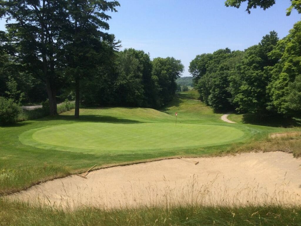 Crystal Downs, Frankfort